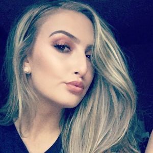 Meet your Posher, Kendall